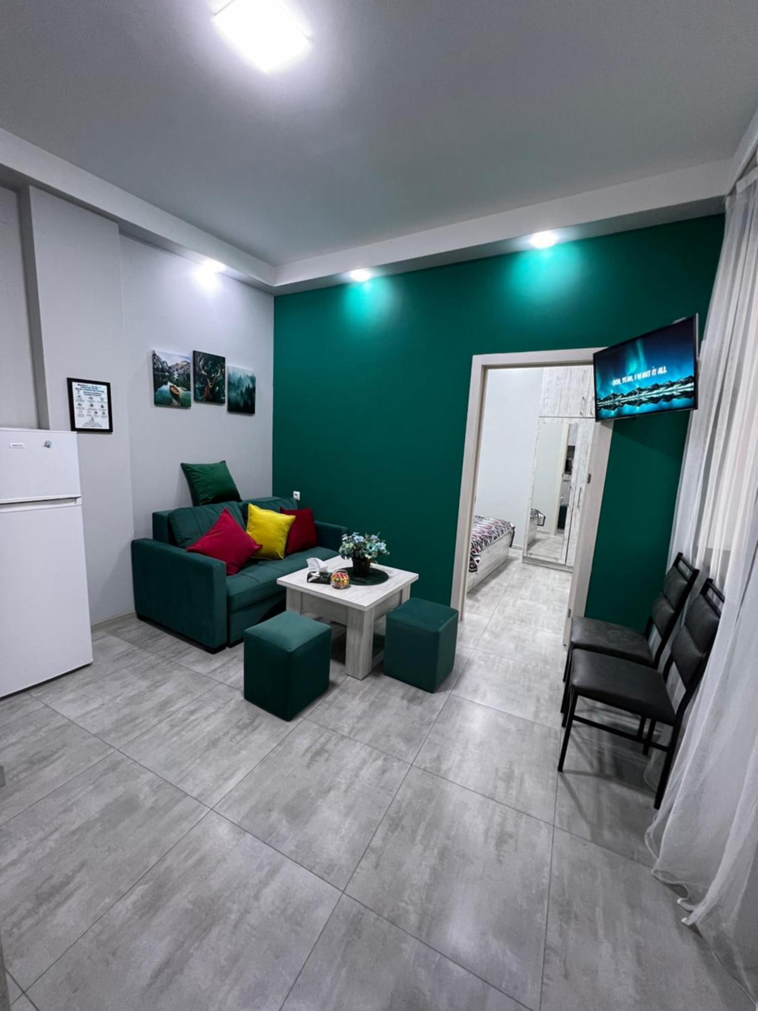 Cosy Apartment With Good Location Self Check In เยเรวาน ภายนอก รูปภาพ