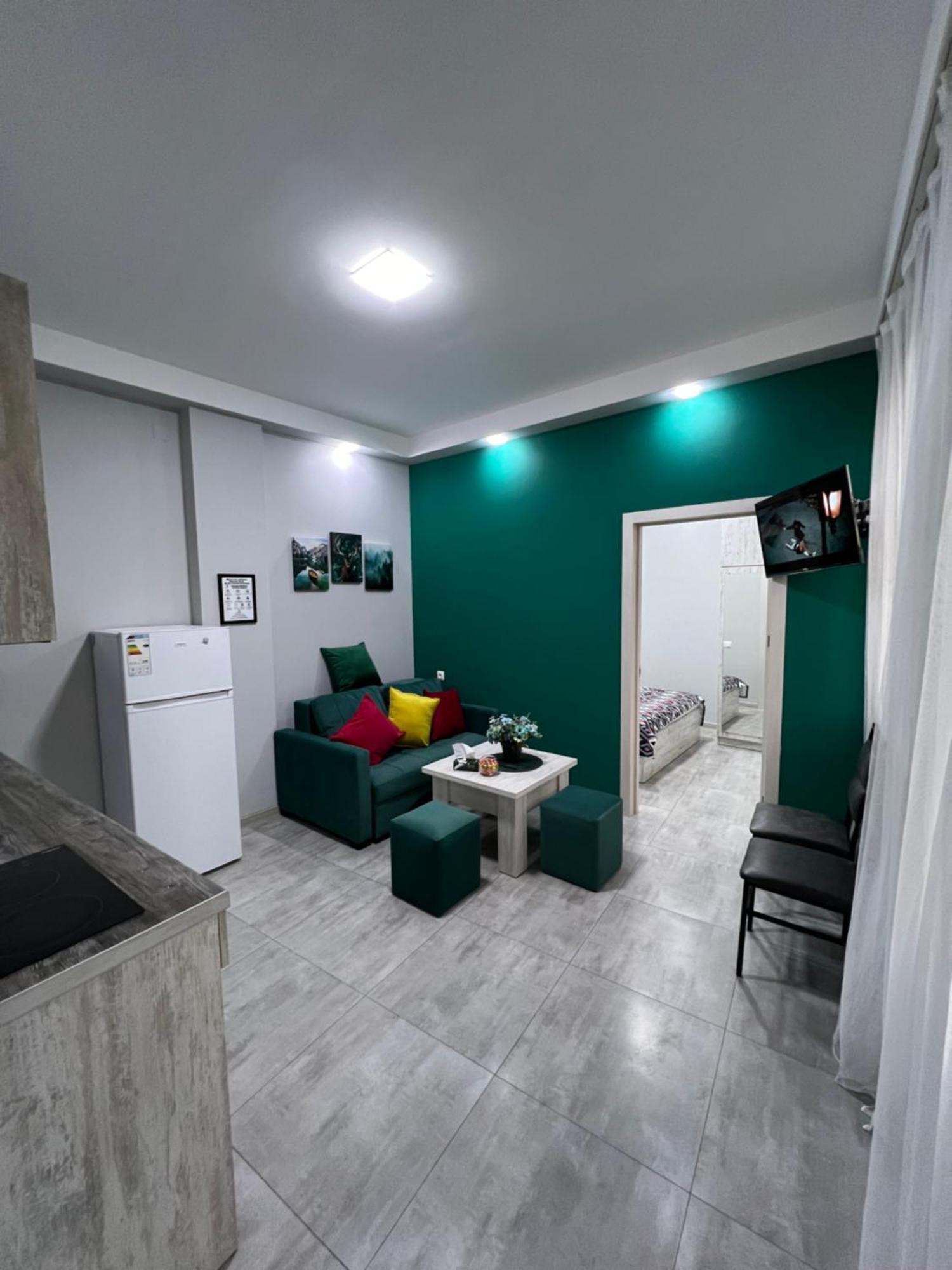Cosy Apartment With Good Location Self Check In เยเรวาน ภายนอก รูปภาพ
