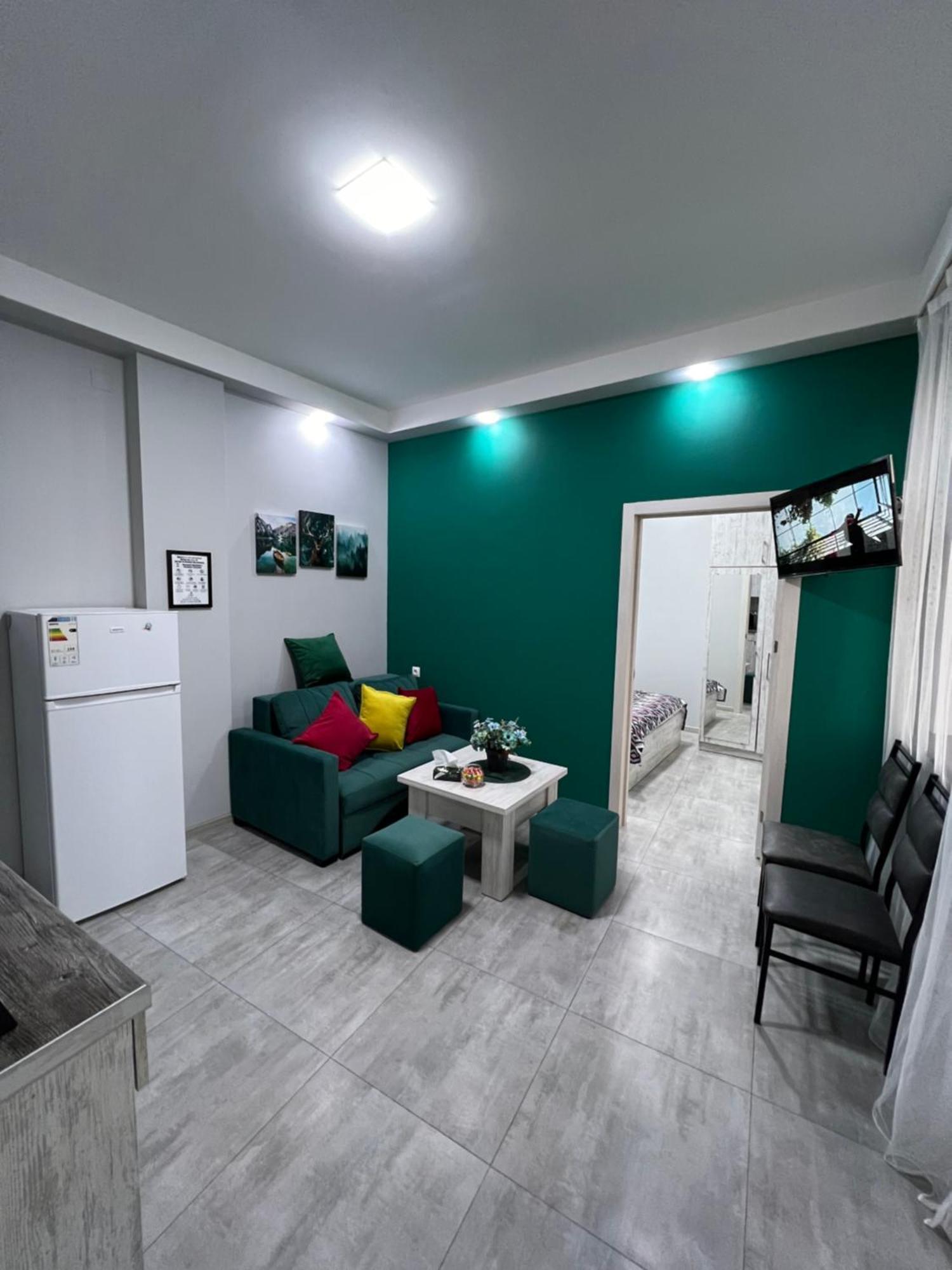 Cosy Apartment With Good Location Self Check In เยเรวาน ภายนอก รูปภาพ