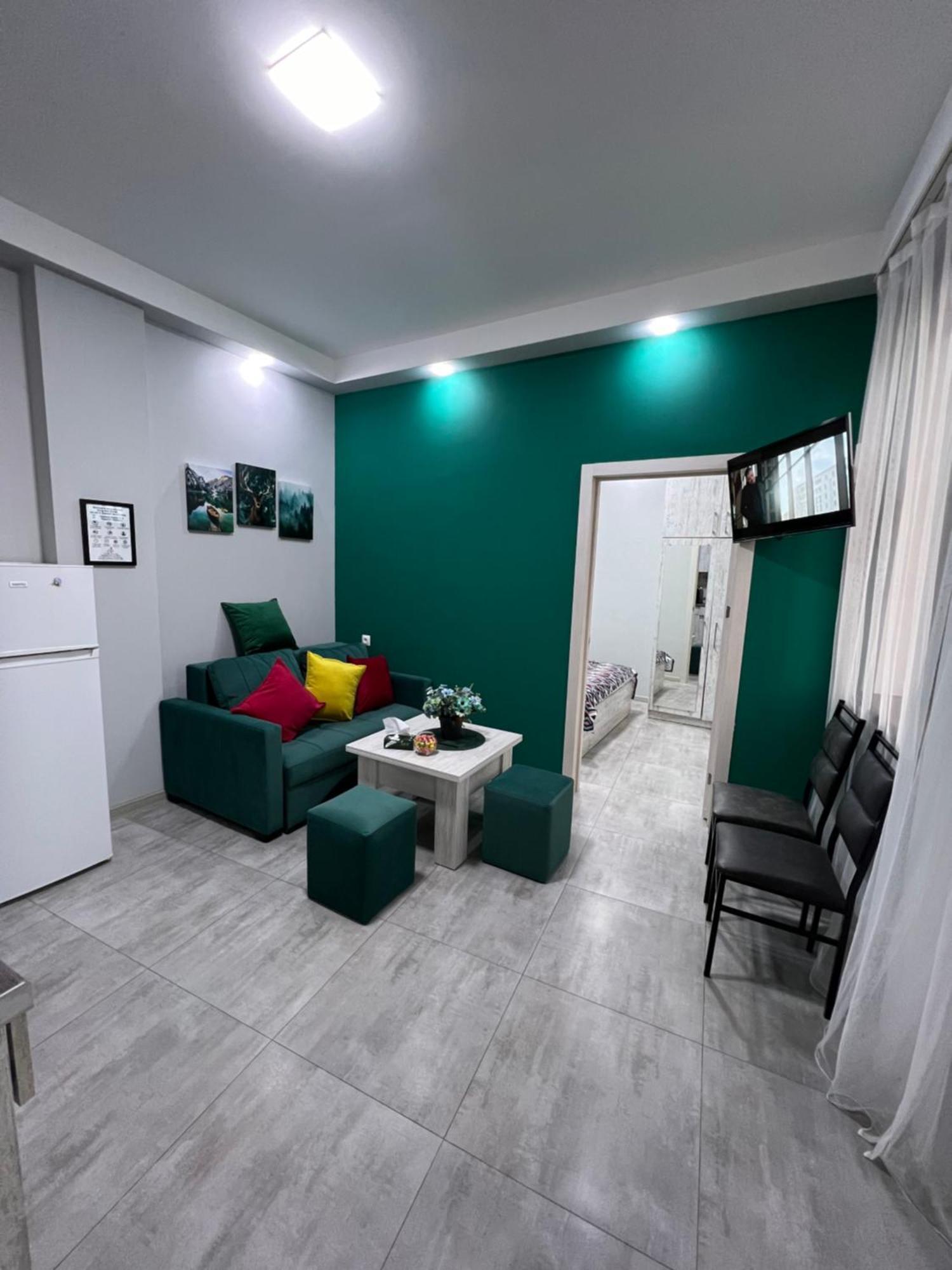 Cosy Apartment With Good Location Self Check In เยเรวาน ภายนอก รูปภาพ