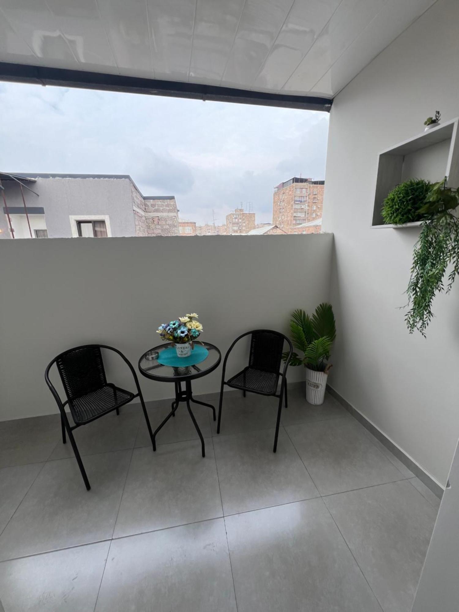 Cosy Apartment With Good Location Self Check In เยเรวาน ภายนอก รูปภาพ