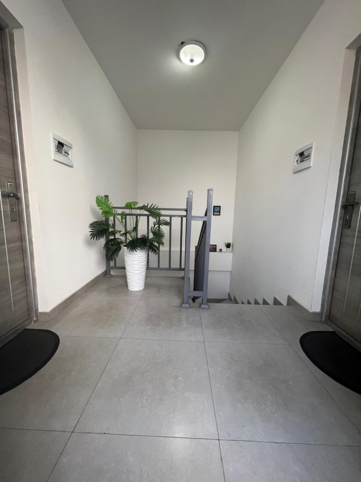 Cosy Apartment With Good Location Self Check In เยเรวาน ภายนอก รูปภาพ