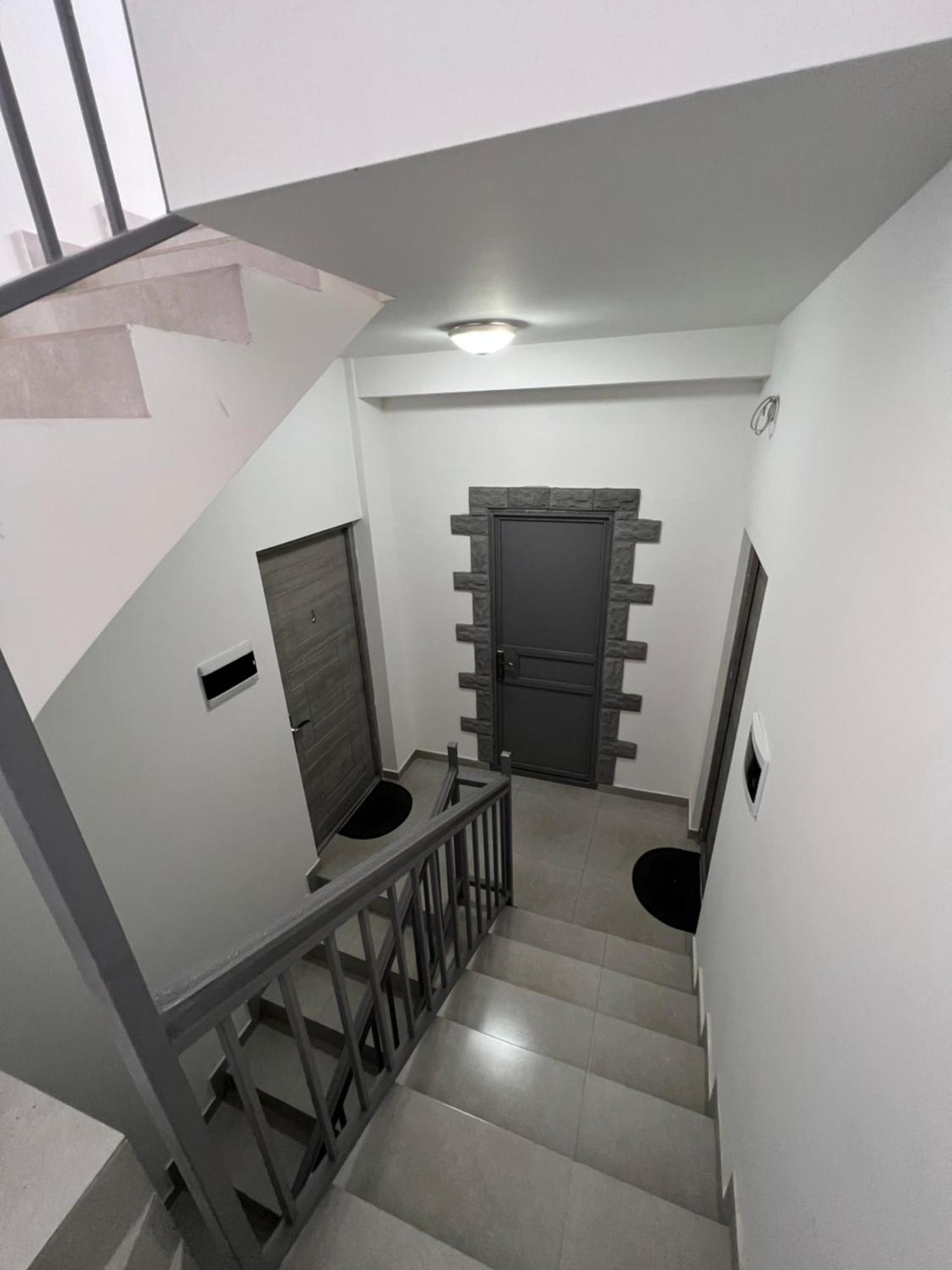 Cosy Apartment With Good Location Self Check In เยเรวาน ภายนอก รูปภาพ
