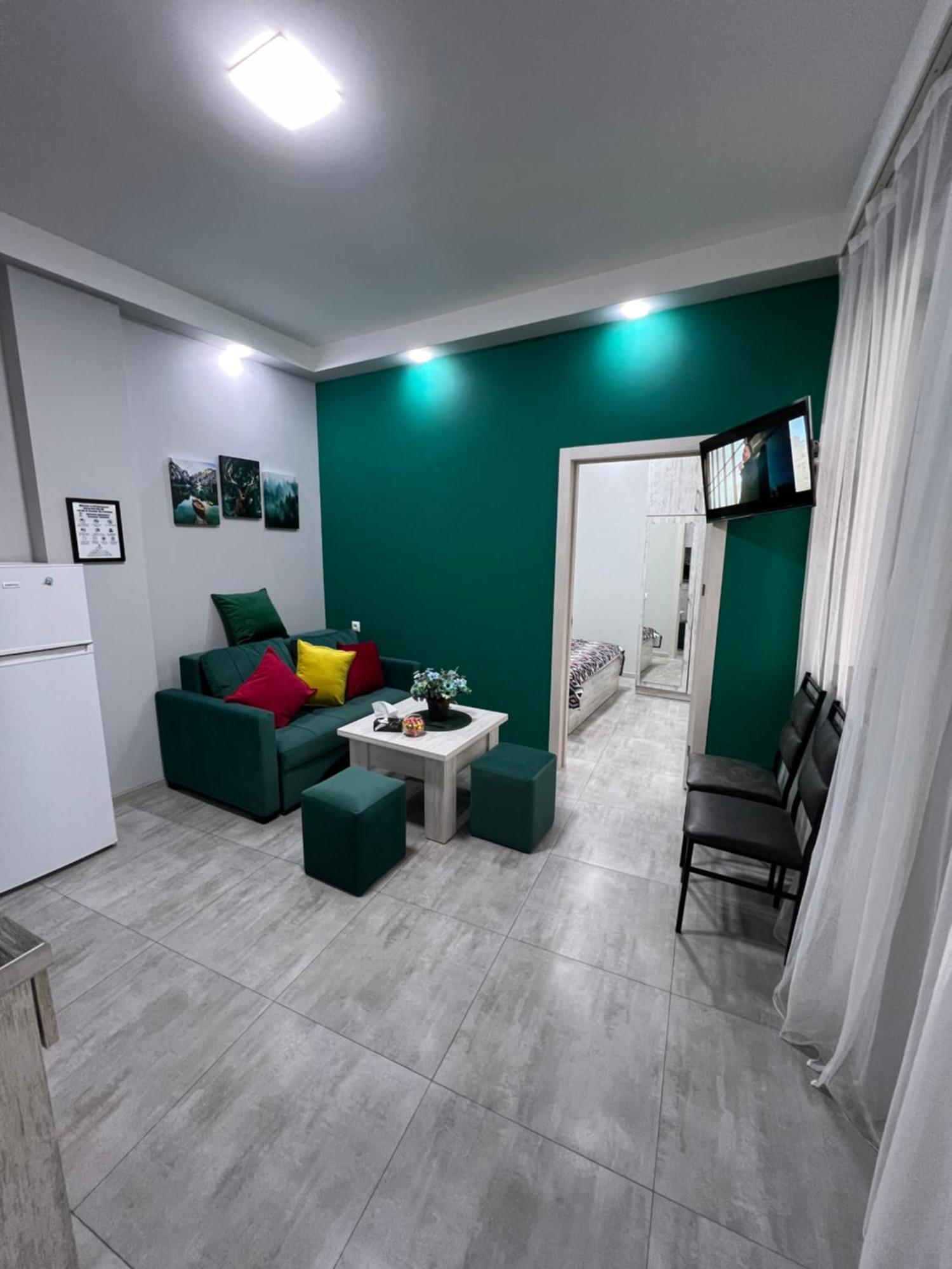 Cosy Apartment With Good Location Self Check In เยเรวาน ภายนอก รูปภาพ