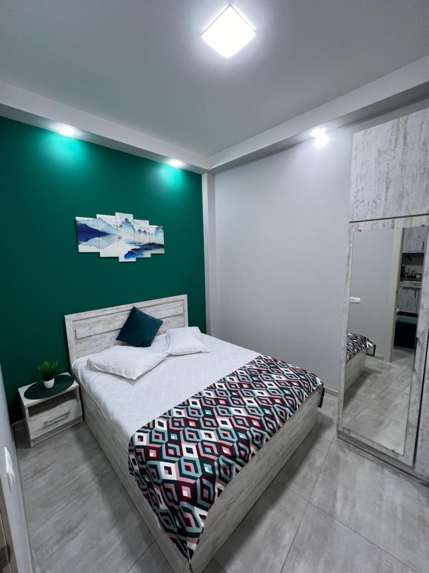 Cosy Apartment With Good Location Self Check In เยเรวาน ภายนอก รูปภาพ