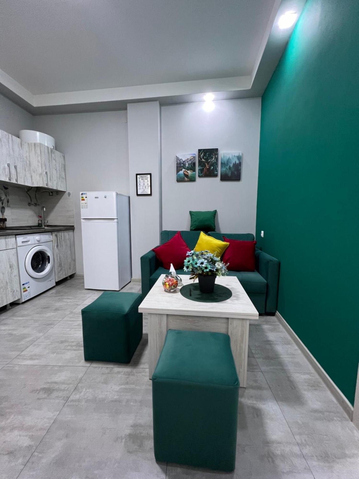 Cosy Apartment With Good Location Self Check In เยเรวาน ภายนอก รูปภาพ